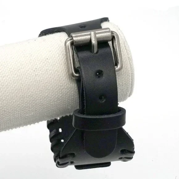 Bracelet Mens Black Leather Adjustable. - Picture 3 of 3